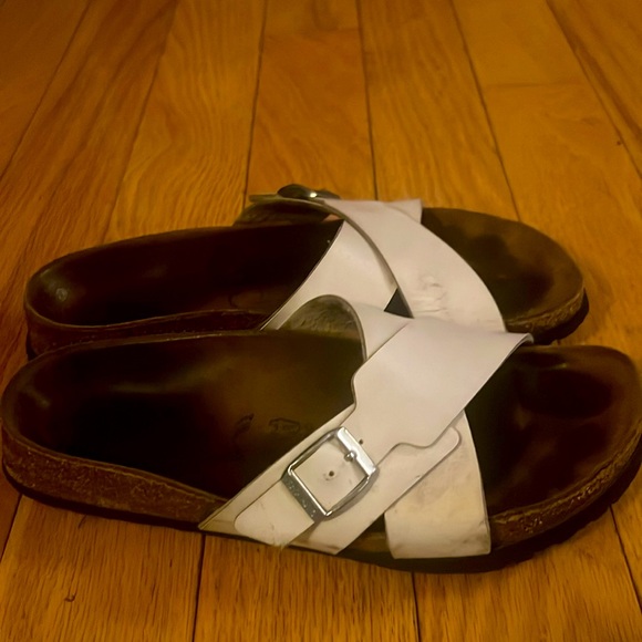 White Birkenstocks | Women’s size 10-10.5 - Picture 4 of 6
